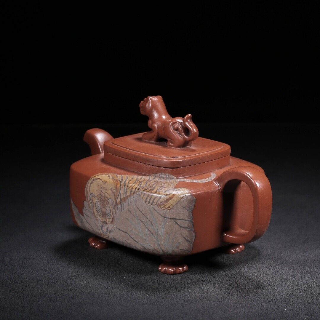 Chinese Yixing Zisha Clay Handmade Exquisite Teapot （虎啸生风 底款：施小马 ）