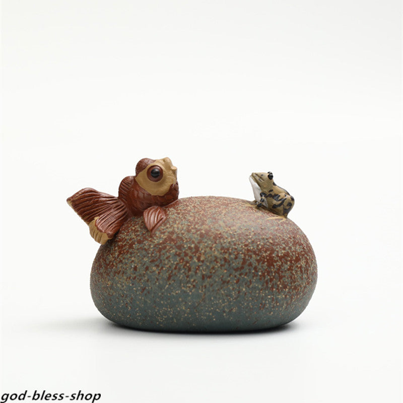 China yixing zisha tea pet clay water squirting tea play frog fish home ornament