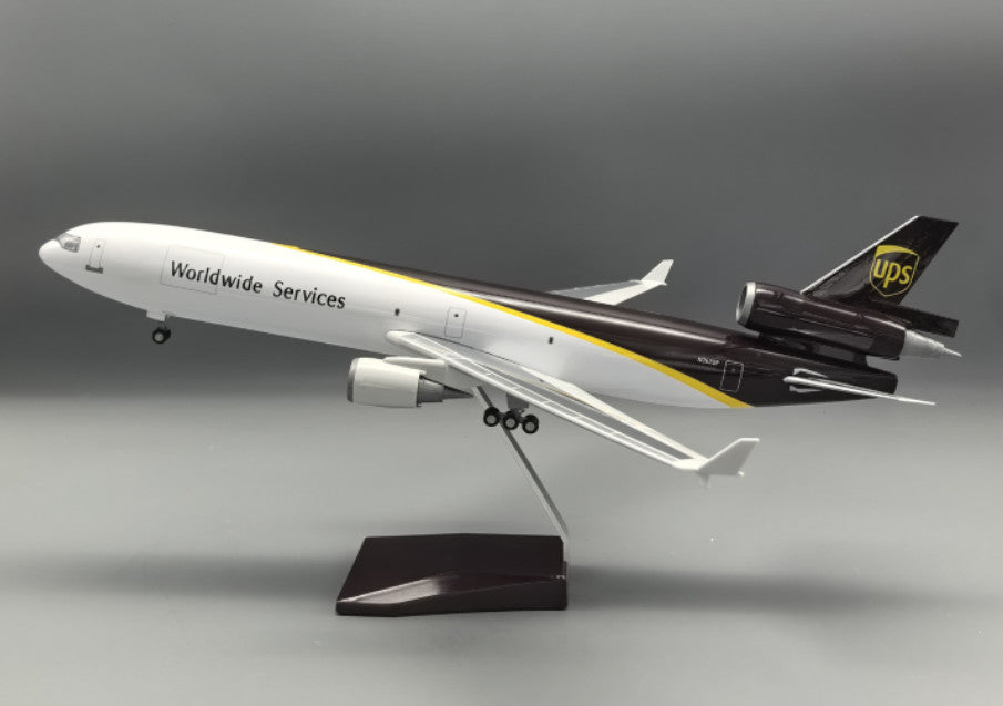 47CM 1:130 UPS McDonnell Douglas MD-11 Aircraft Landing Gear Resin Plane Model