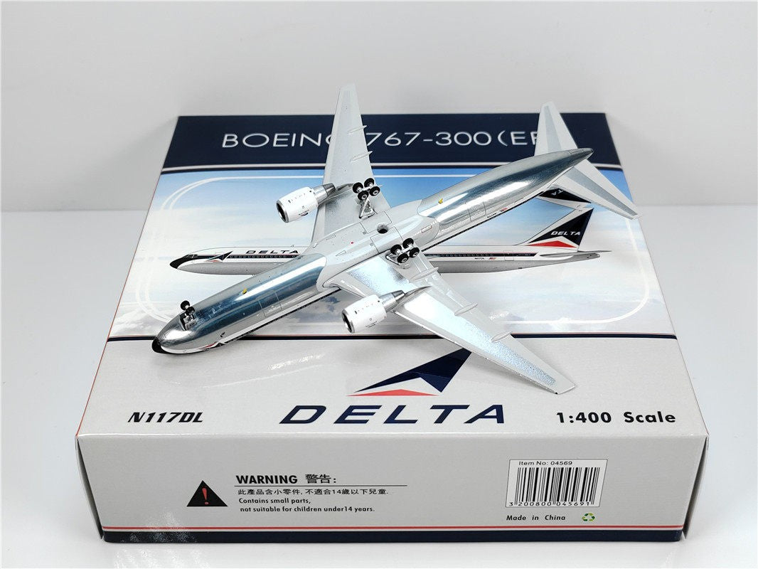 1:400 Phoenix Delta Air Lines B767-300 N117DL Airplane Diecast Aircraft Model