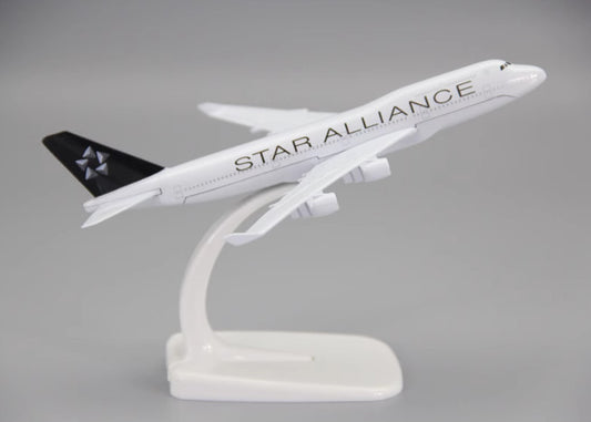 16cm Star Alliance Boeing 747-400 Passenger Aeroplane Diecast Aircraft Model
