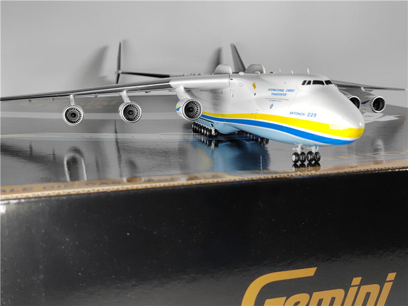 1:200 Geminijets Ukrainian airlines ANTONOV 225 Airplane Diecast Aircraft Model
