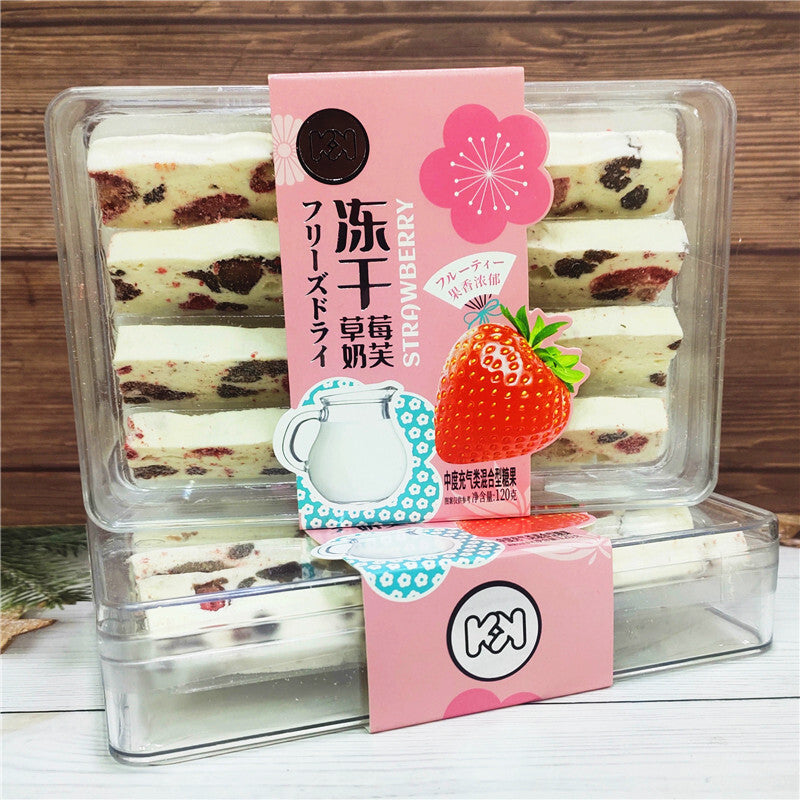 120g Thousand Layer Mango Milk Cake Freeze-Dried Strawberry Snowflake Snacks