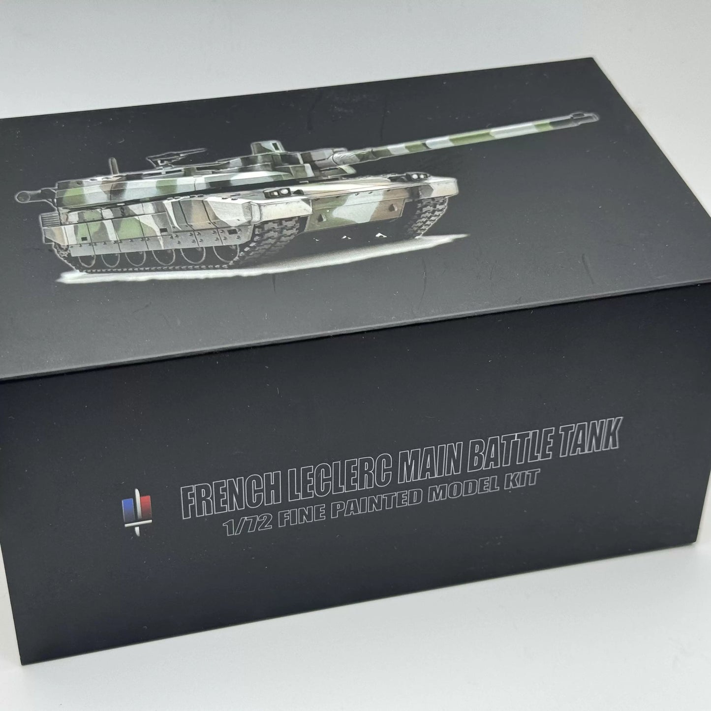 1/72 Scale ARTISAN French Leclerc Main Battle Tank Snow Paint Finished Model
