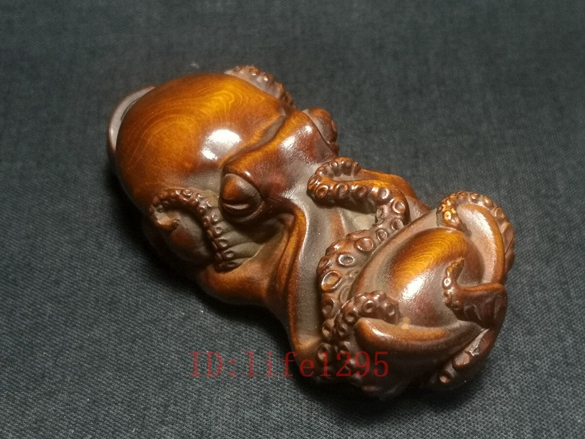 Japanese boxwood hand carved treasure octopus fish statue decoration collectable