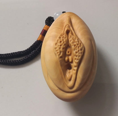 Boxwood Carved Vagina Style Pendant Life Origin Virgin Girl Privacy Statue Decor