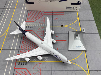 1:400 YY Wings Lufthansa BOEING B747-8 Planen Aircraft Diecast Airplane Model