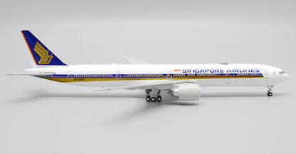 1:400 JC Wings SINGAPORE AIRLINES BOEING 777-300 Passenger Plane Diecast Model
