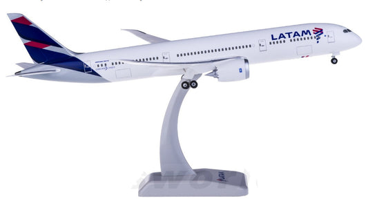 31CM 1:200 HOGAN LATAM BOEING 787-9 Passenger Airplane Solid ABS Plastic Model