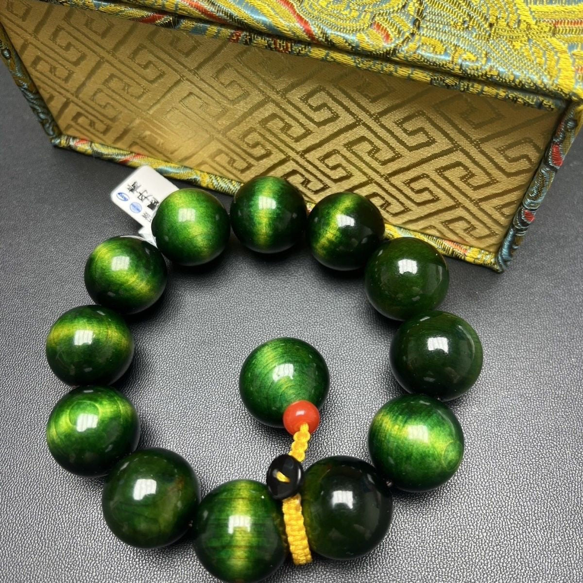 Vietnam Nha Trang Ink Painting Cat's Eye Green Emperor Agate Agarwood Beads