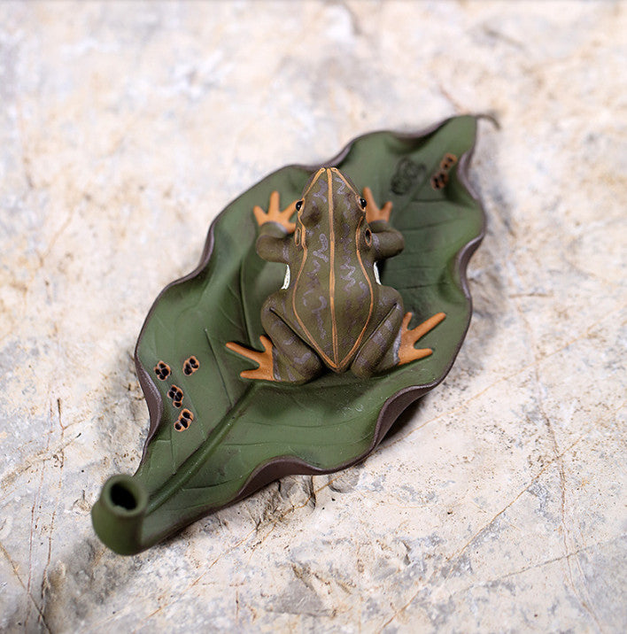 Elegant Tea Pet Full Handmade Frog On Leaf Marked Funny Tea Play Ornament Zisha
