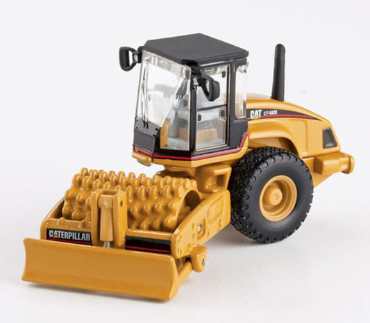 1:50 CP563E Pad Foot Drum Vibratory Soil Compactor Road Roller Diecast Model