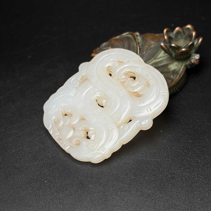 Chinese Natural Hetian Jade Hand-carved Exquisite Dragon Pendant 31182