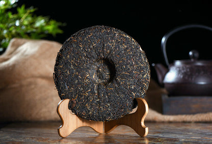 Yunnan Sun Dried Ancient Arbor Tree Dianhong Dian Hong Black Tea Cake 357g