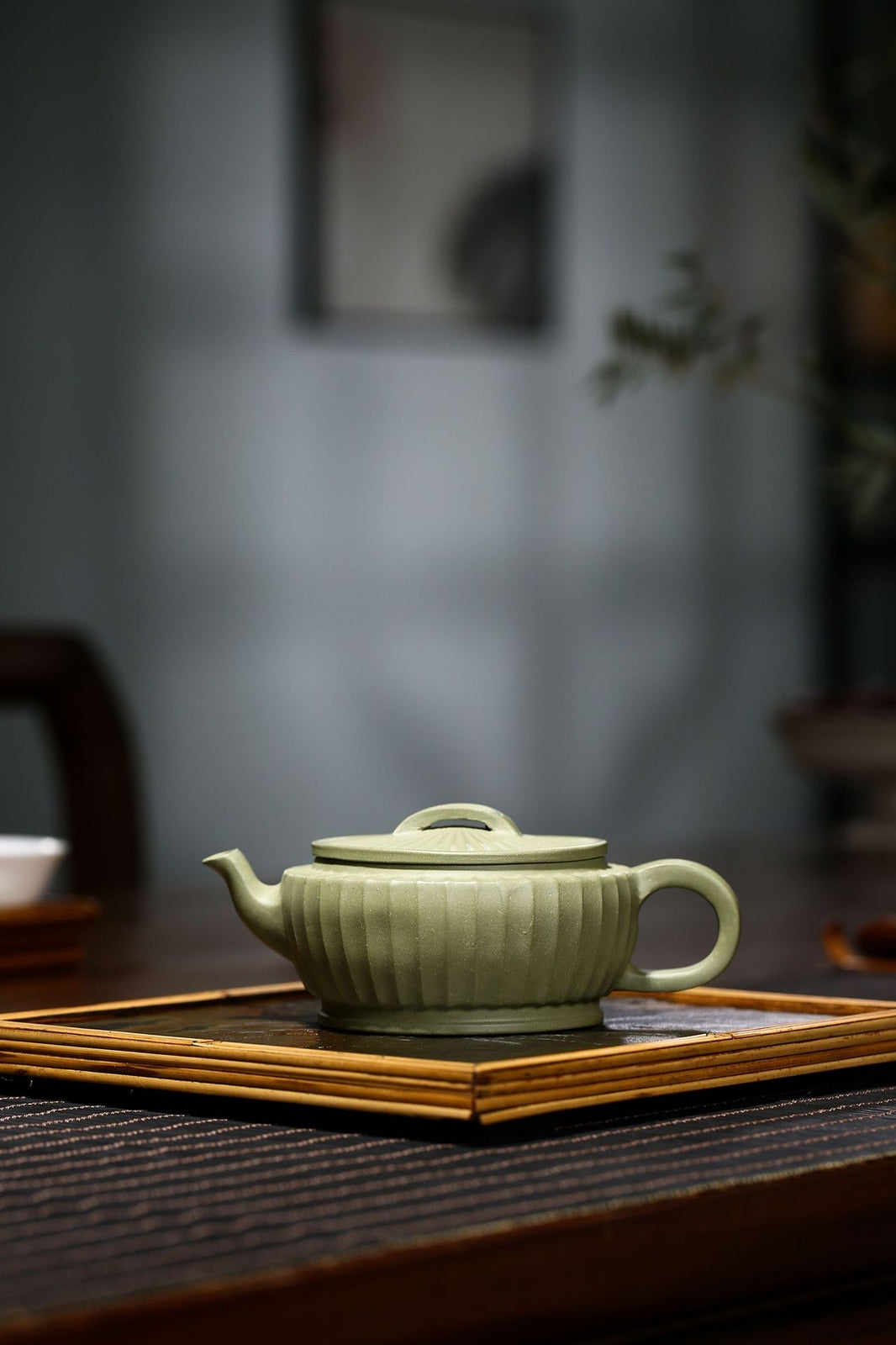 China Yixing Zisha Pottery Bean Green Mud Clay Handmade230cc Tendon Grain Teapot