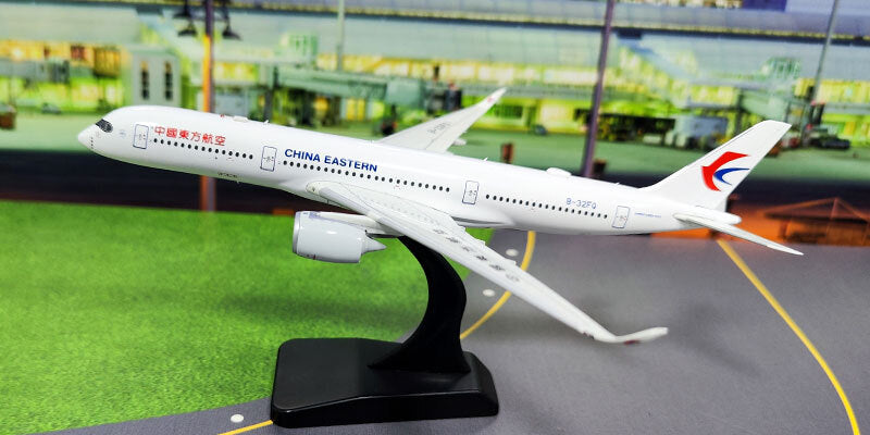 1:400 Aviation CHINA EASTERN AIRBUS A350-900 Airplane Diecast Aircraft Model