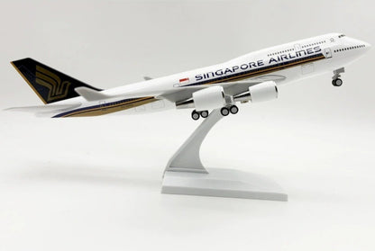 30CM SINGAPORE AIRLINES BOEING 747-400 Plane Landing Gear Resin Aircraft Model
