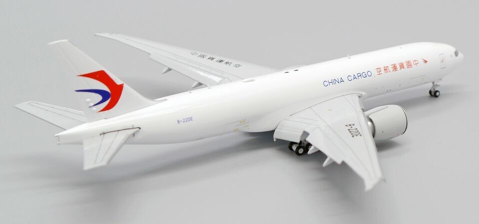 1:400 JC Wings CHINA CARGO BOEING 777-200LRF Aircraft Diecast Flap Down Model