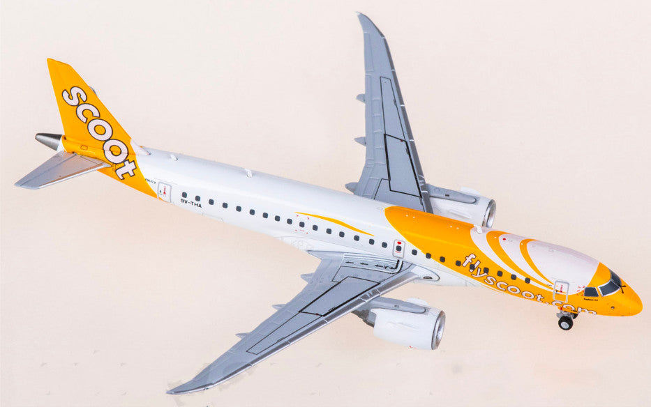 1:400 JC Wings Scoot Embraer ERJ-190-E2 Passenger Plane Diecast Aircraft Model