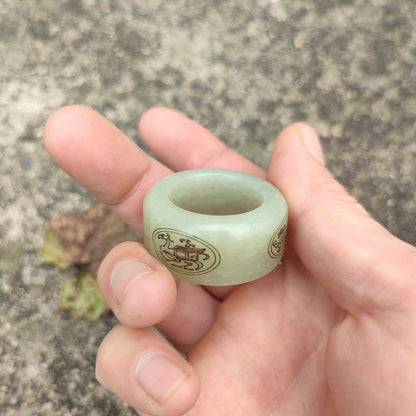 Chinese Natural Hetian Jade Carved Exquisite Thumb Ring Collection Jewelry Art