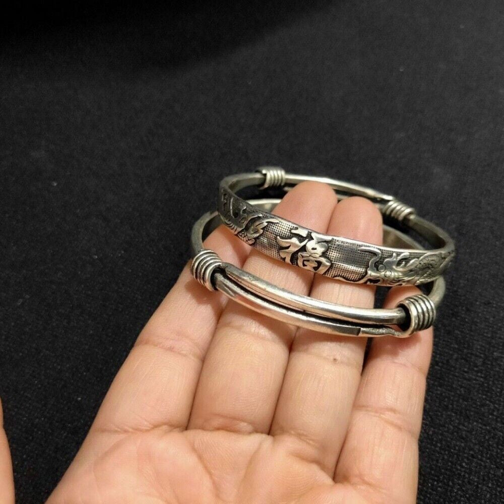 A Pair Old Chinese Tibet Silver Handcarved Dragon Phoenix Bracelets 9034