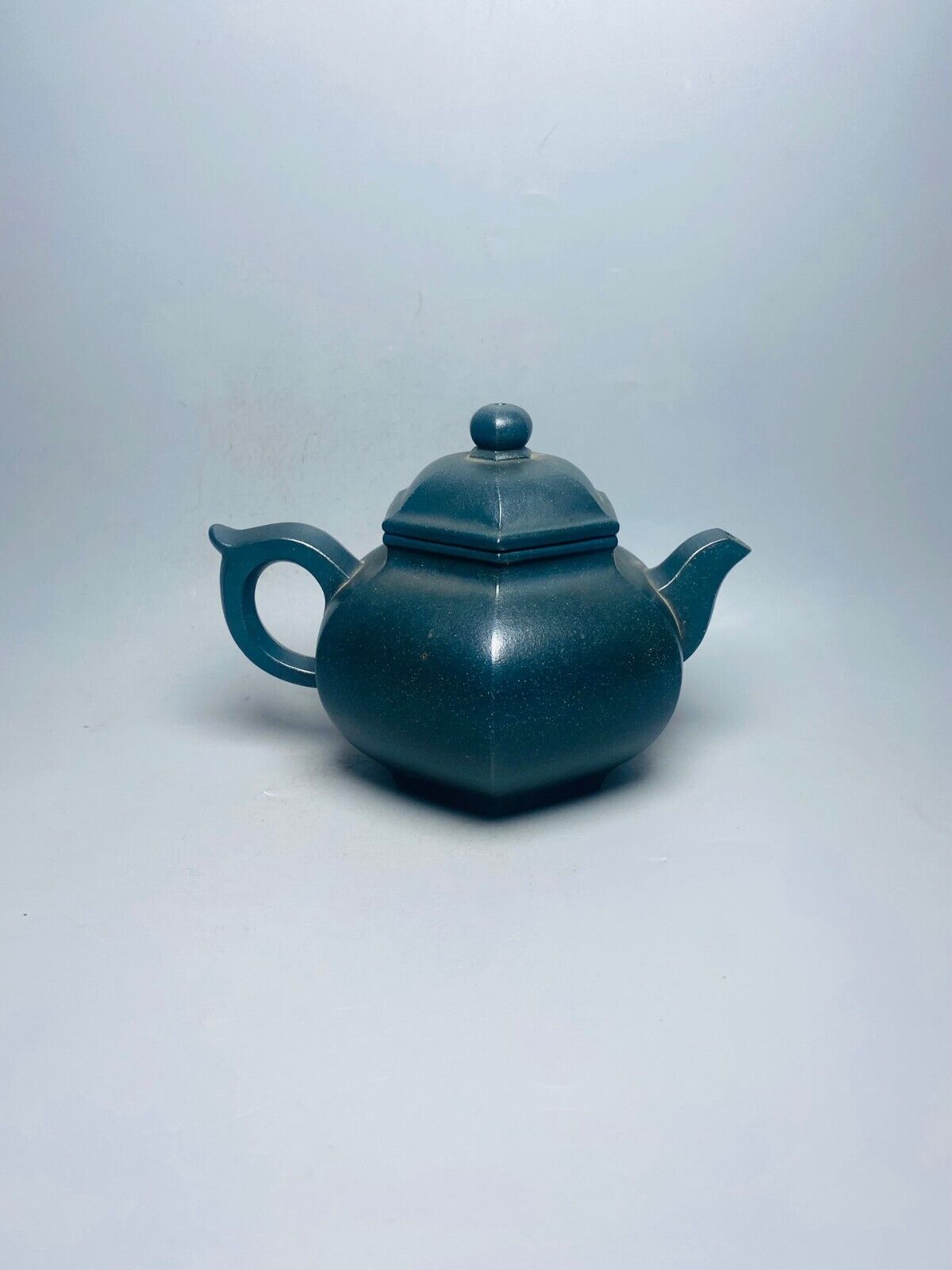 Chinese Yixing Zisha Clay Handmade Exquisite Teapot （六方 底款：王石耕）