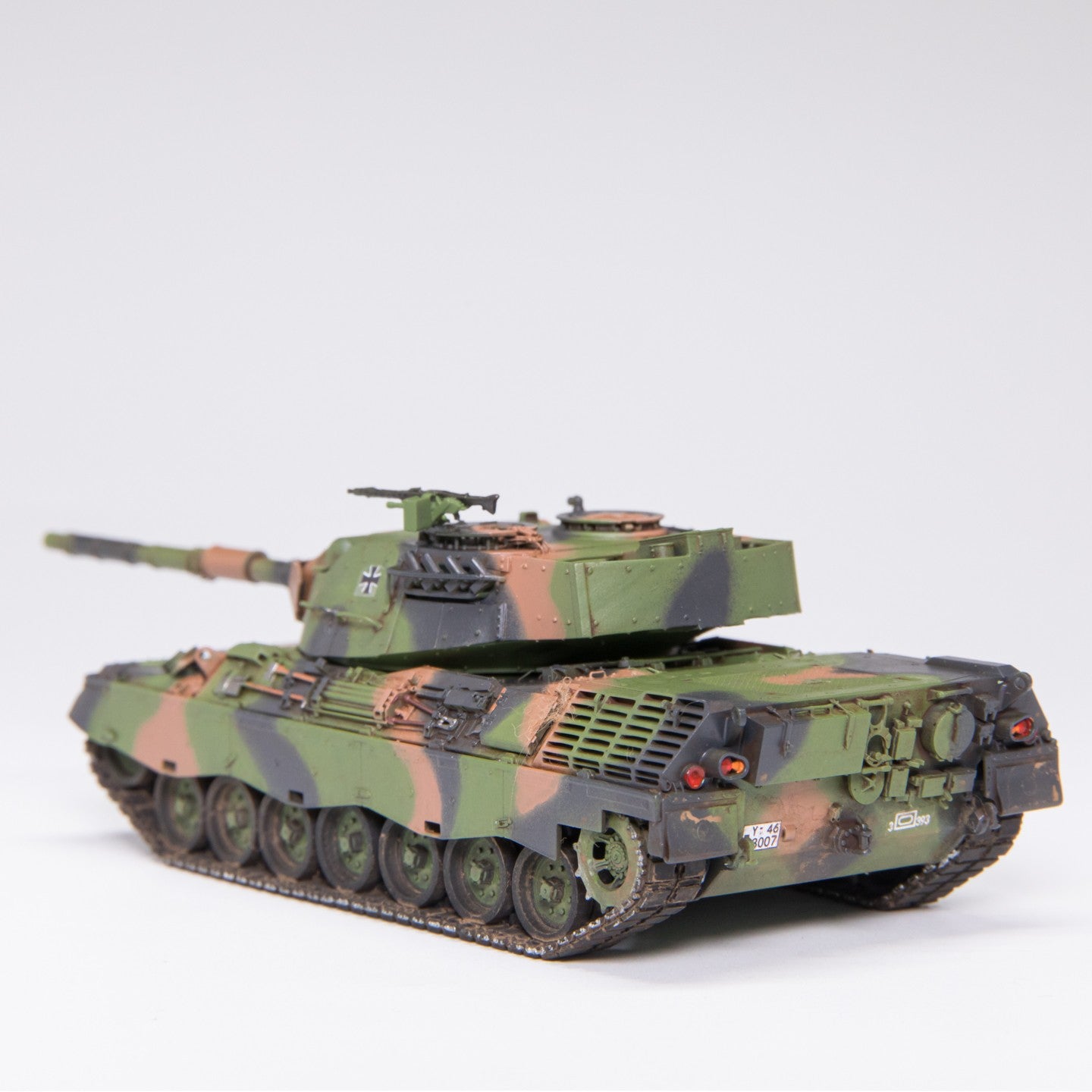 Handmade 1/72 German Leopard 1 Main battle tank A1A1 finished model