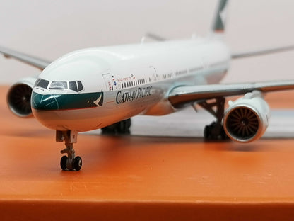 1:400 JC Wings CATHAY PACIFIC BOEING B777-200 Airplane Diecast Aircraft Model