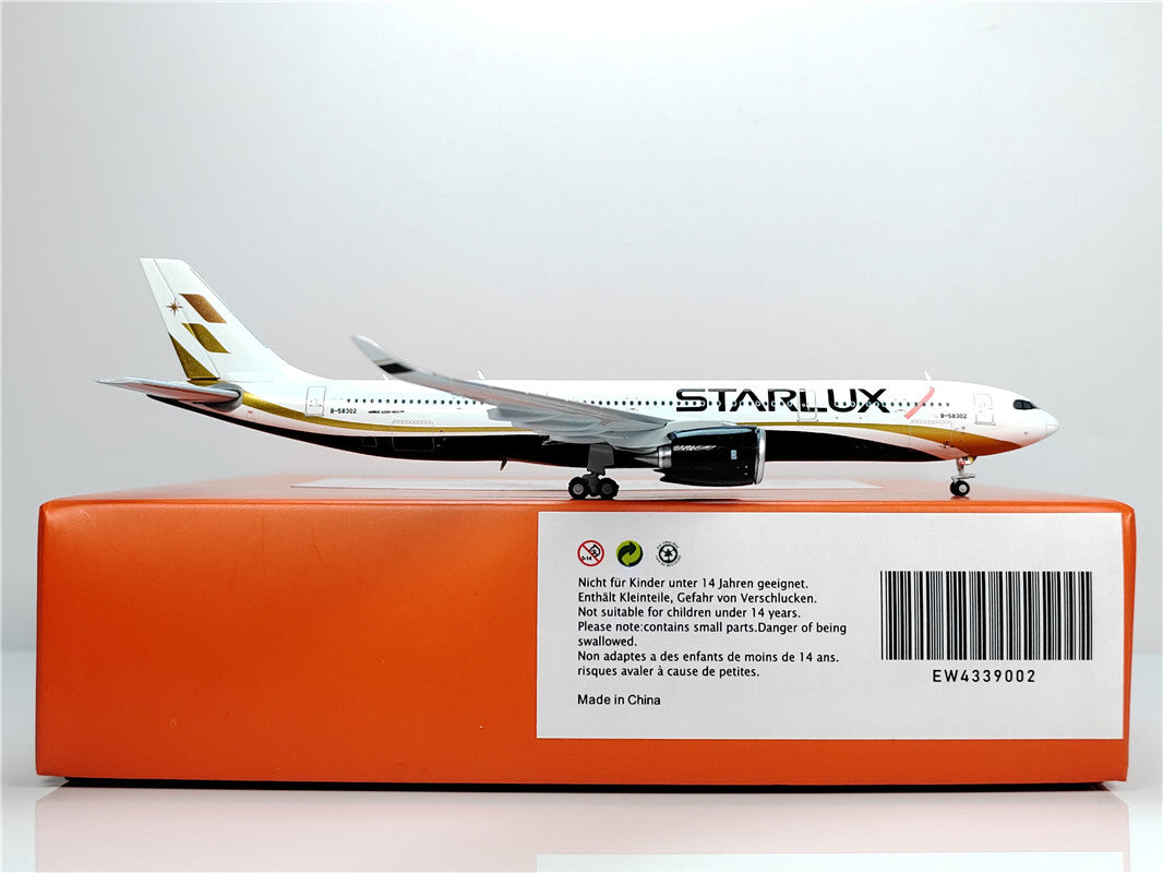 1:400 JC Wings STARLUX AIRBUS A330-900neo Passenger Airplane Diecast Model