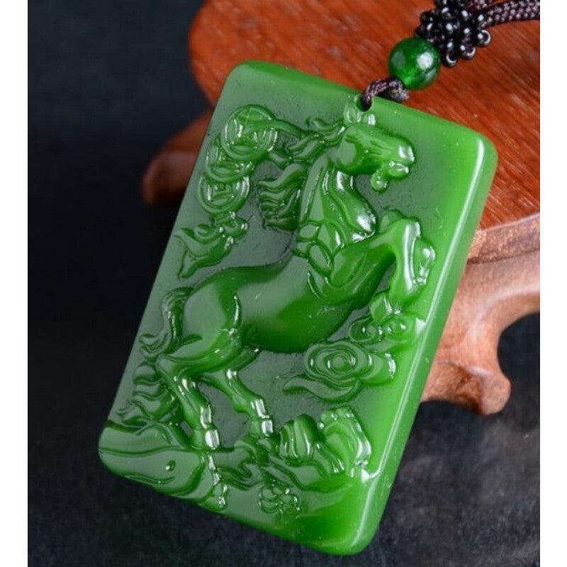 New Green Jade Pendant Jasper horse Natural jewelry statue Amulet
