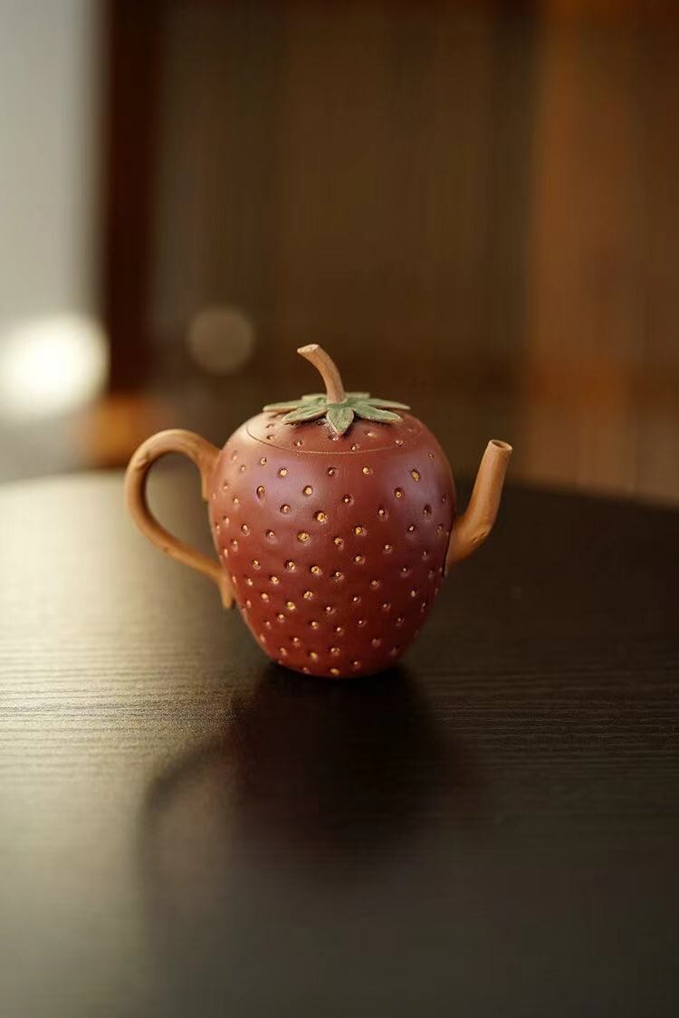 130cc Chinese Yixing Handmade Zisha Teapot Duan Clay Strawberry Gongfu Tea Pot