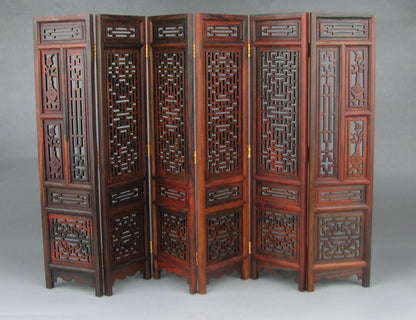 China Rosewood Suanzhi Wood Carved Flower Design Small Folding Screen 9.7"