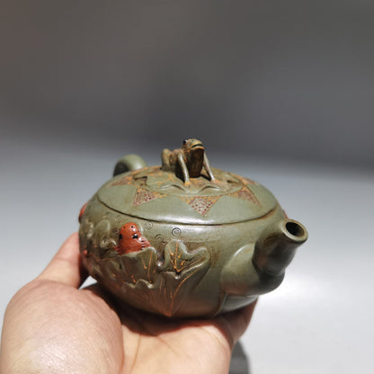 Chinese Yixing Zisha Clay Handmade Exquisite Teapot （青蛙荷叶壶 底款：蒋蓉）