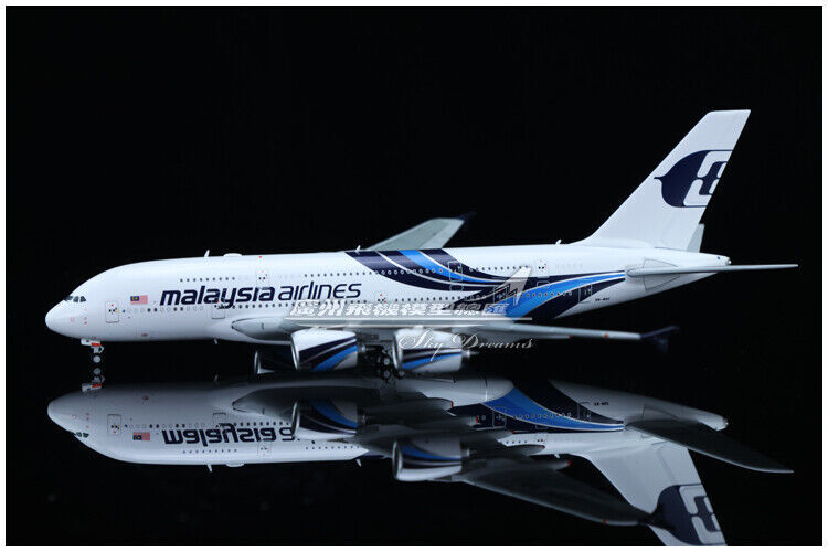 1:400 JC Wings Malaysia Airlines AIRBUS A380 Passenger Airplane Diecast Model