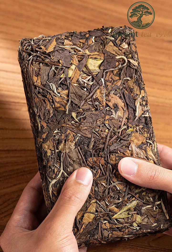250g 2018 Fuding White Tea High Mountain Shoumei Jujube Flavored White Tea Brick