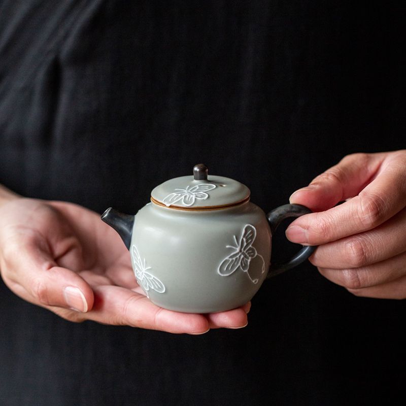 10.5CM Chinese Hand-painted Teapot Retro Ceramic Kung Fu Tea Set Accessories