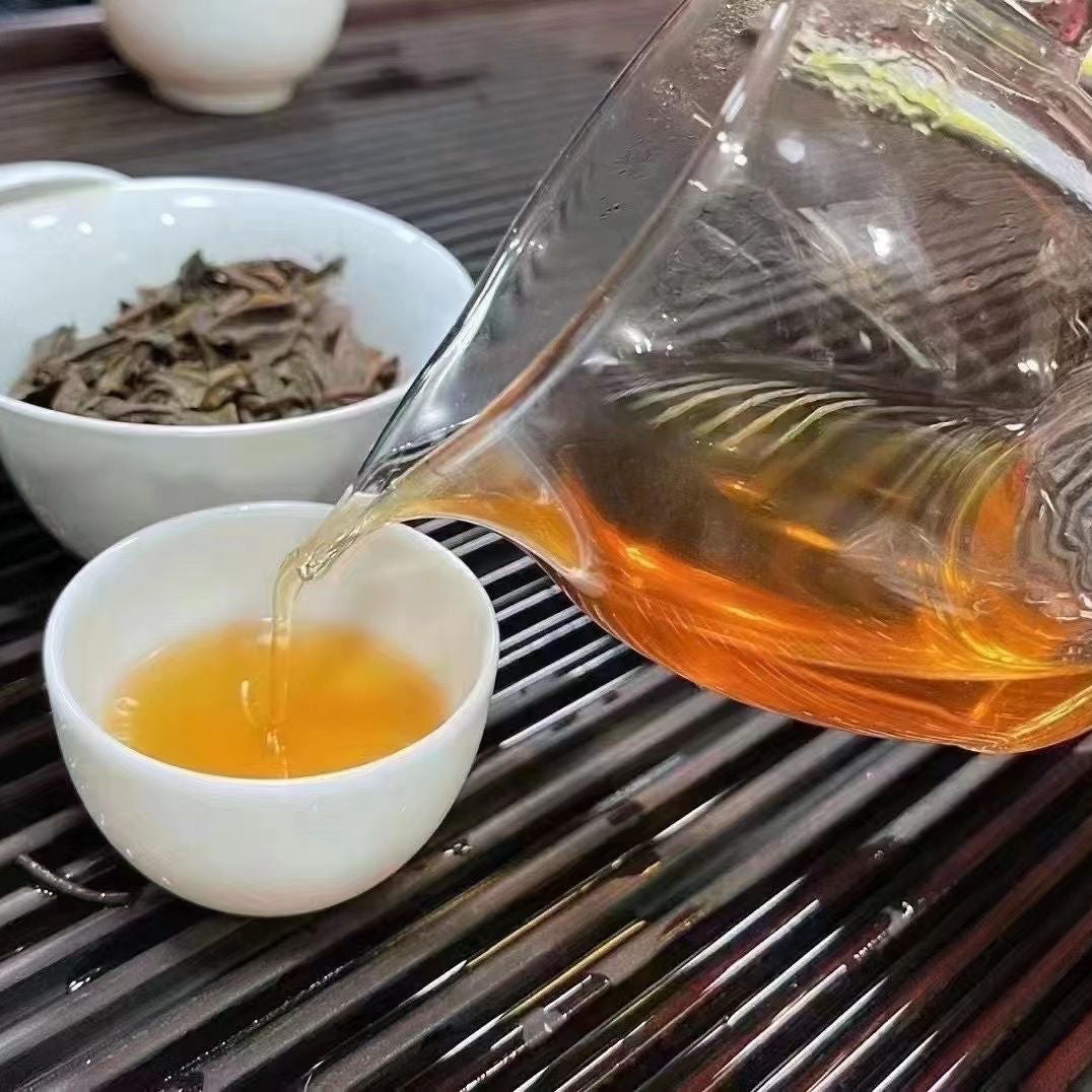 2004 Yunnan Tong Qing Hao Yiwu Old Pu-erh Raw Tea Puer Cake Tea Aged Puerh 357g