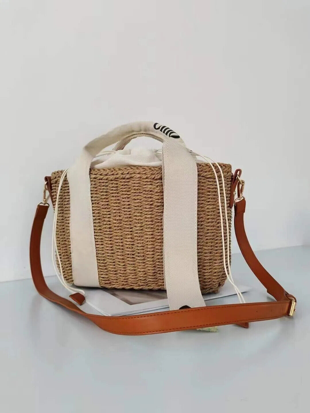 Straw Handbag Hand-woven Women's Holiday Bag Shoulder Bag