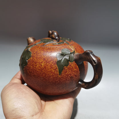 Chinese Yixing Zisha Clay Handmade Exquisite Teapot （：金鼠纳福 低款：蒋燕庭)