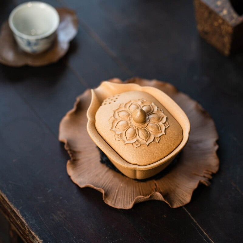 150ml Tea Pot With Infuser Handmade Yixing Zisha Purple Duan Clay Lotus Design