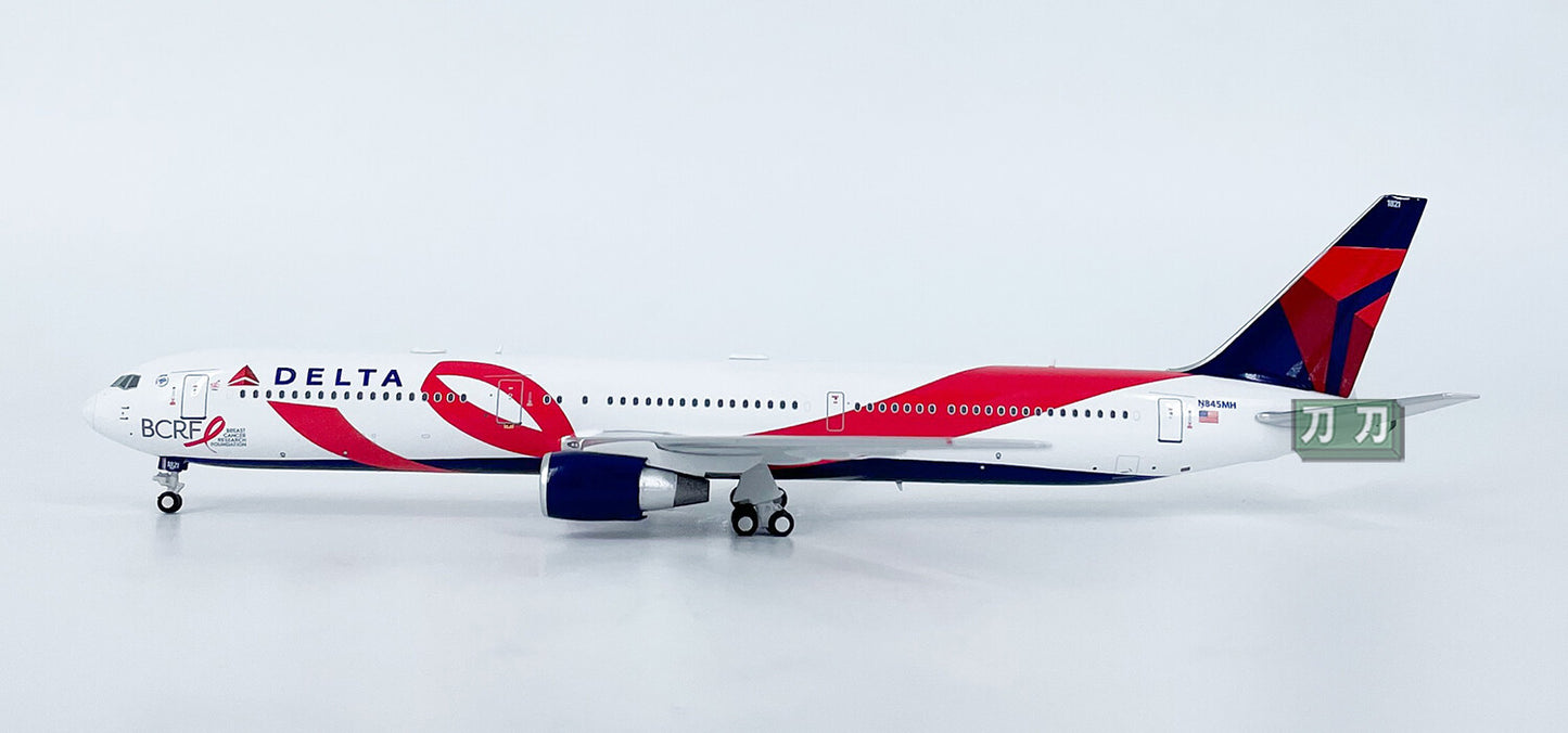 1:400 Panda DELTA BOEING 767-400 Passenger Airplane Diecast Aircraft Plane Model