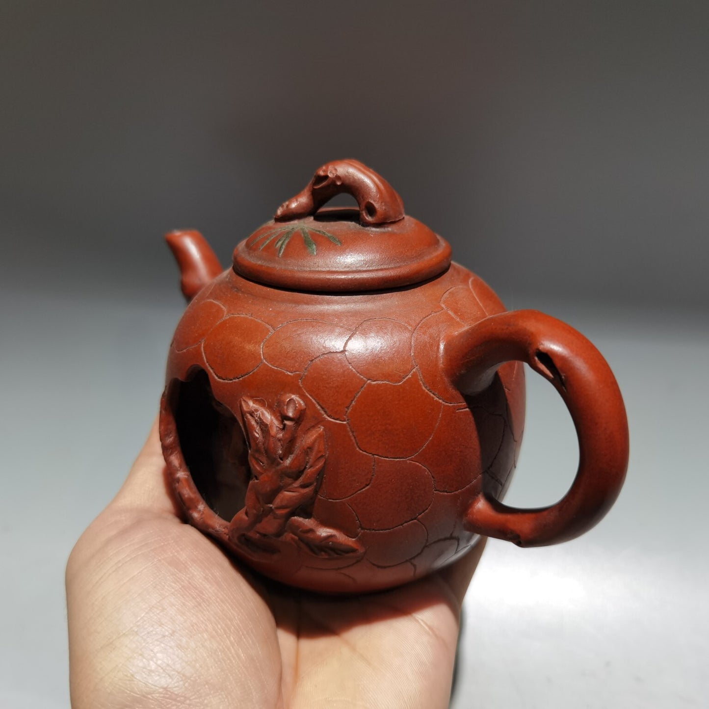 6.6"China Yixing Zisha Pottery Red Clay 300CC Hand Made Snake Pine Needle Teapot