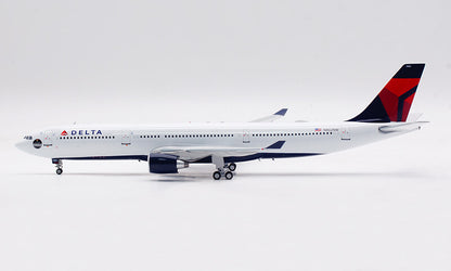 1:200 32CM InFlight DELTA AIRBUS A330-300 Passenger Plane Diecast Aircraft Model