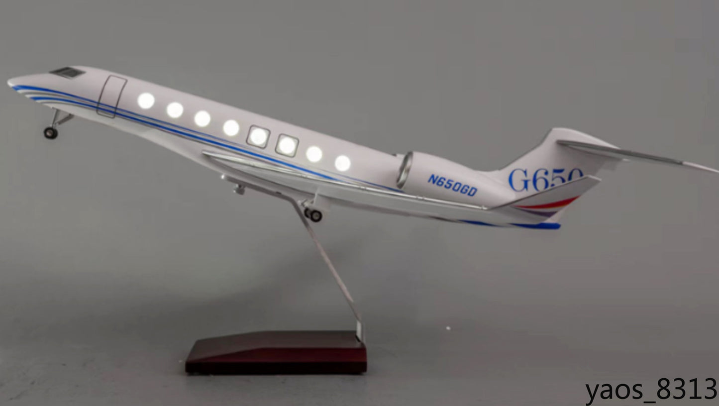 1/70 Gulfstream G650ER LED Light Painted Private Jet Model with Landing Gear