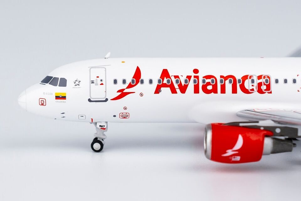 1:400 NG Model Avianca AIRBUS A320neo Passenger Airplane Diecast Aircraft Model