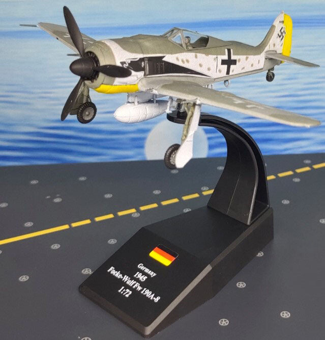 FLOZ Germany 1945 Focke-Wulf FW 190A-8 1/72 DIECAST MODEL AIRCRAFT