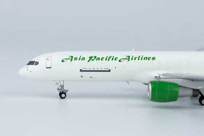 1:400 NG Model Asia Pacific Airlines BOEING 757-200 Aircraft Diecast Plane Model