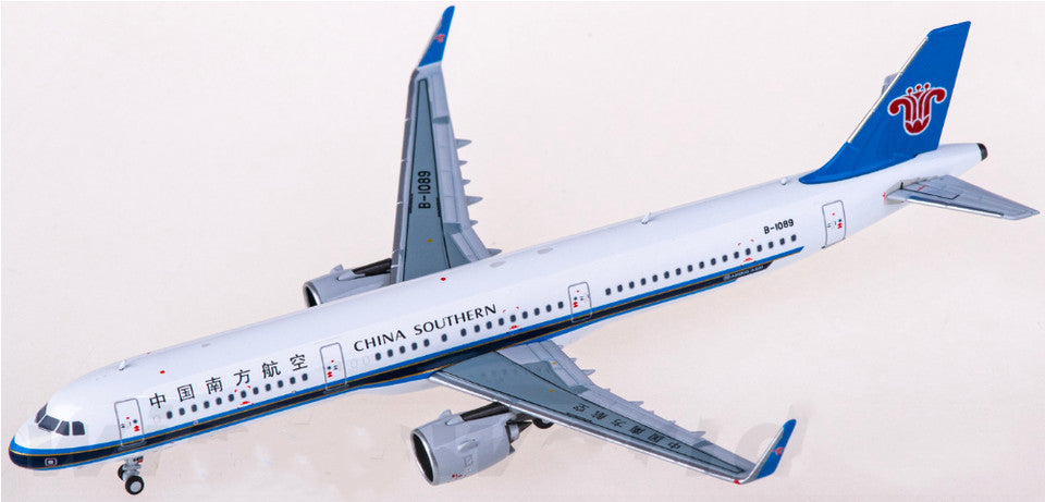 1:400 NG Model CHINA SOUTHERN AIRBUS A321neo Passenger Airplane Diecast Model