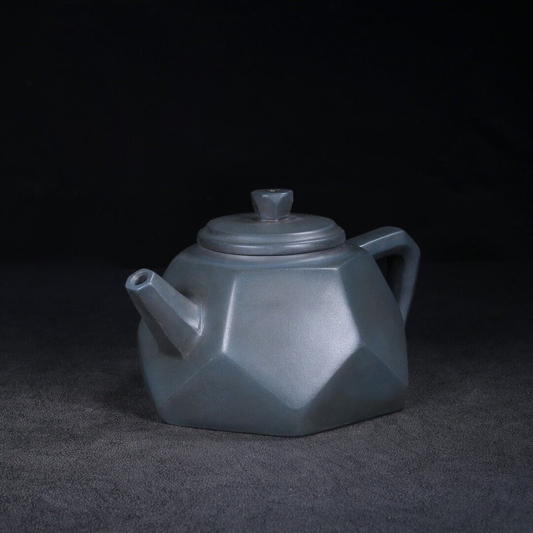 Chinese Yixing Zisha Clay Handmade Exquisite Teapot （钻石 底款：顾景舟）