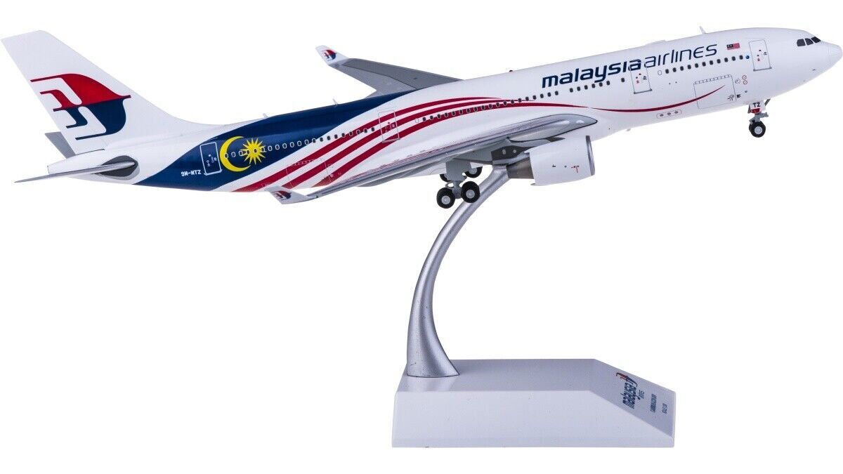 1:200 30CM JC Wings Malaysia Airlines AIRBUS A330-200 Airplane Diecast Model